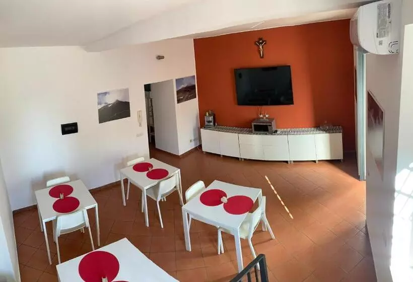 پانسیون Rooms Teatro Greco