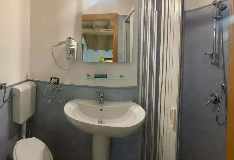 پانسیون Rooms Teatro Greco