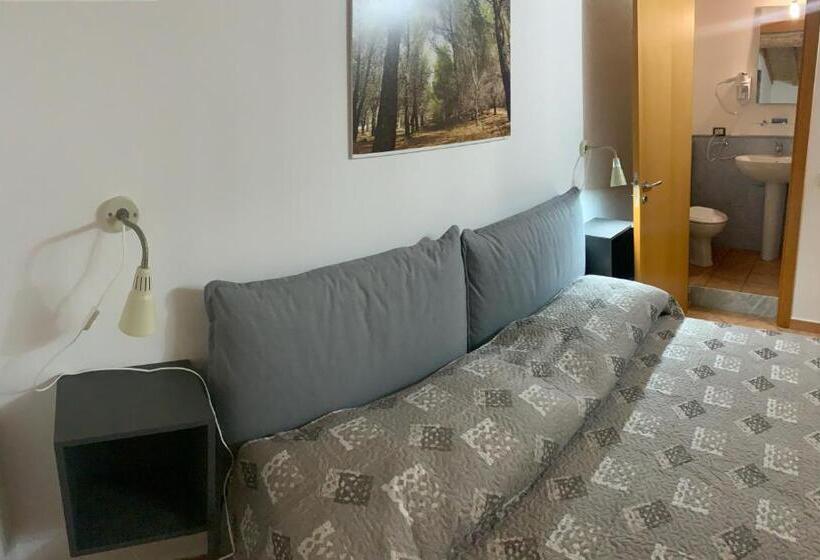 بنسيون Rooms Teatro Greco