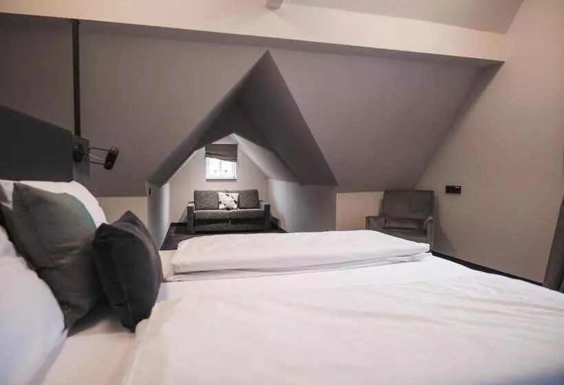 Hotelli Steinhaus 1718