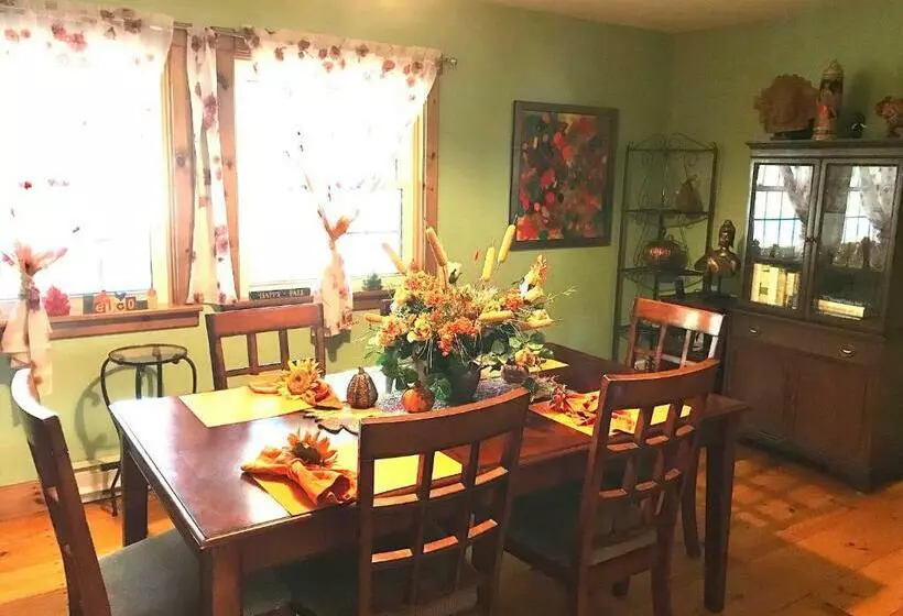 Yellow Door Bed And Breakfast