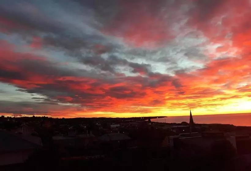 تختخواب و صبحانه The Wansbeck