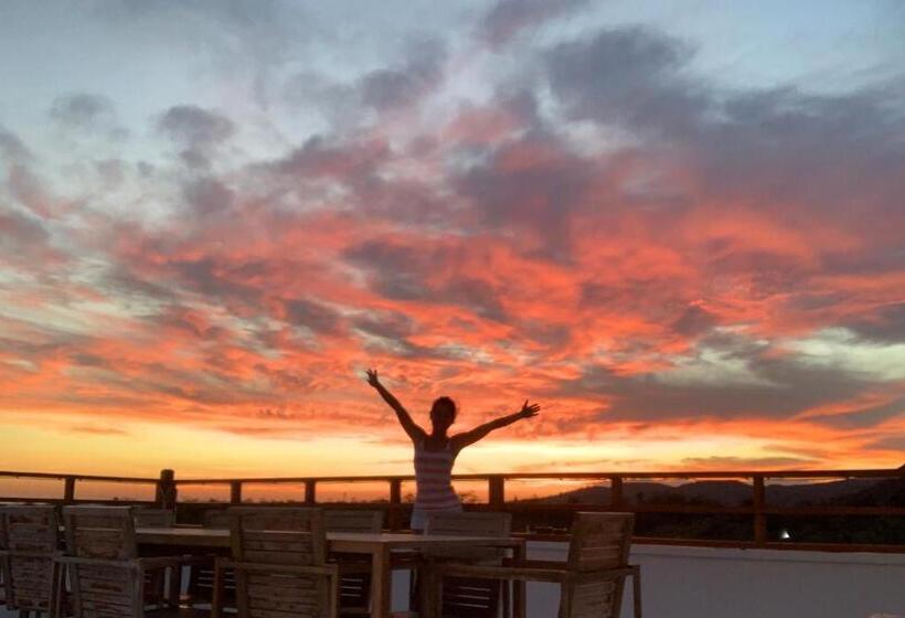 تختخواب و صبحانه W24墾丁民宿墾丁大街一館bnb