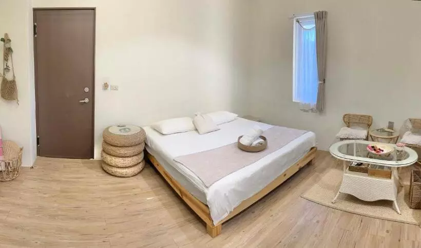 تختخواب و صبحانه W24墾丁民宿墾丁大街一館bnb