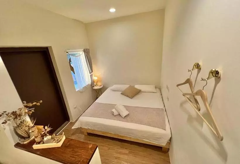 تختخواب و صبحانه W24墾丁民宿墾丁大街一館bnb