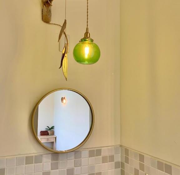 تختخواب و صبحانه W24墾丁民宿墾丁大街一館bnb