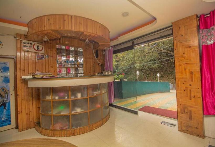 בית מלון כפרי Oyo 27898  Isita International