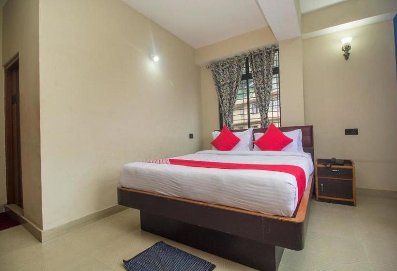 בית מלון כפרי Oyo 27898  Isita International