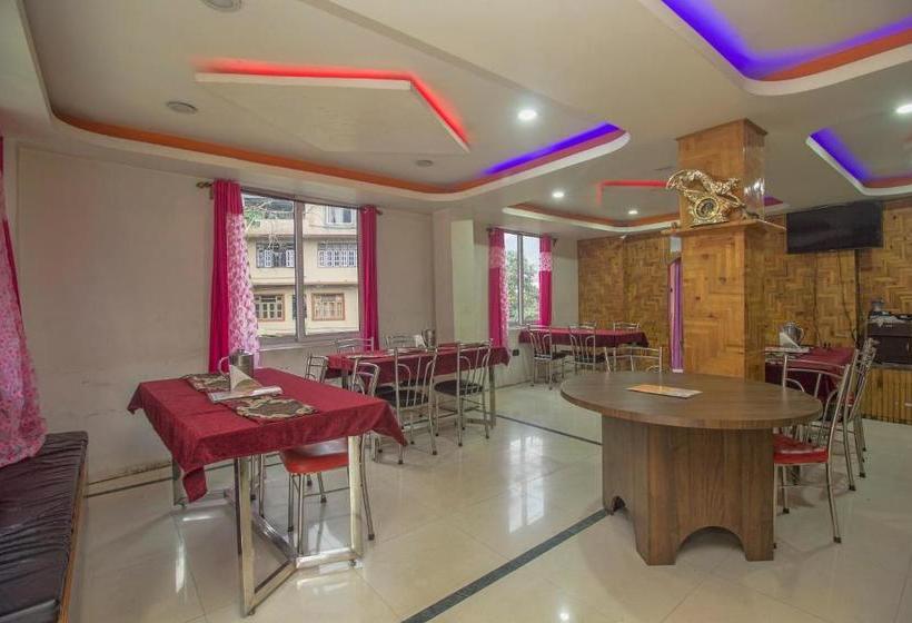 בית מלון כפרי Oyo 27898  Isita International