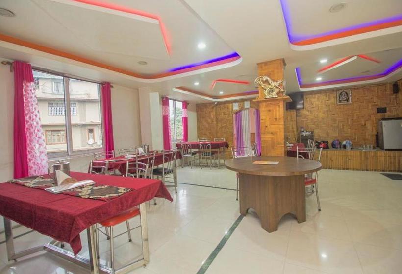 בית מלון כפרי Oyo 27898  Isita International