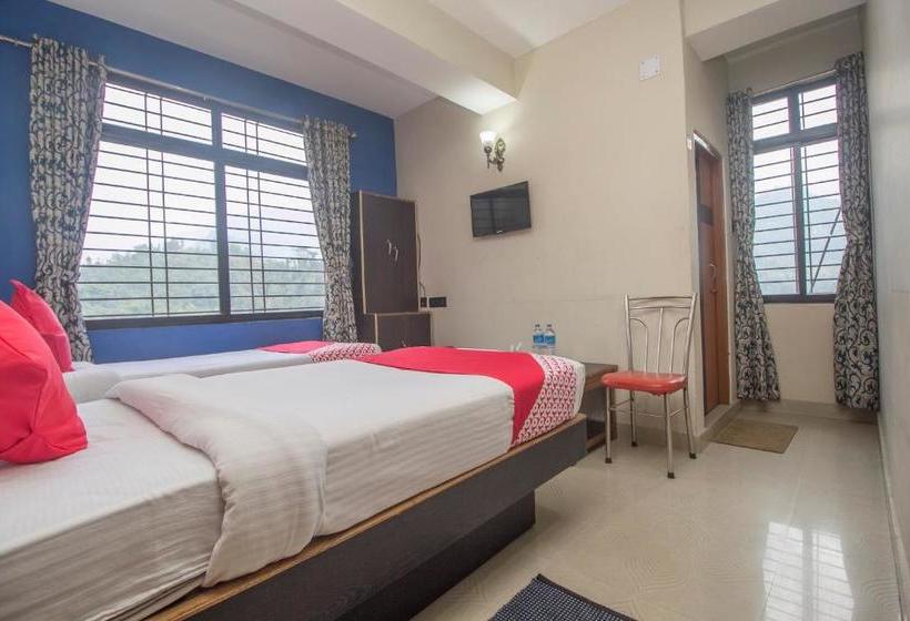 בית מלון כפרי Oyo 27898  Isita International