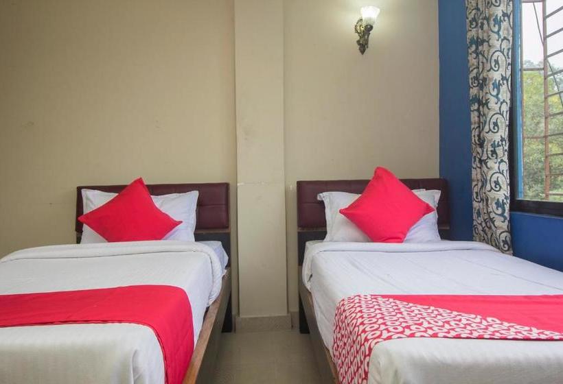 בית מלון כפרי Oyo 27898  Isita International