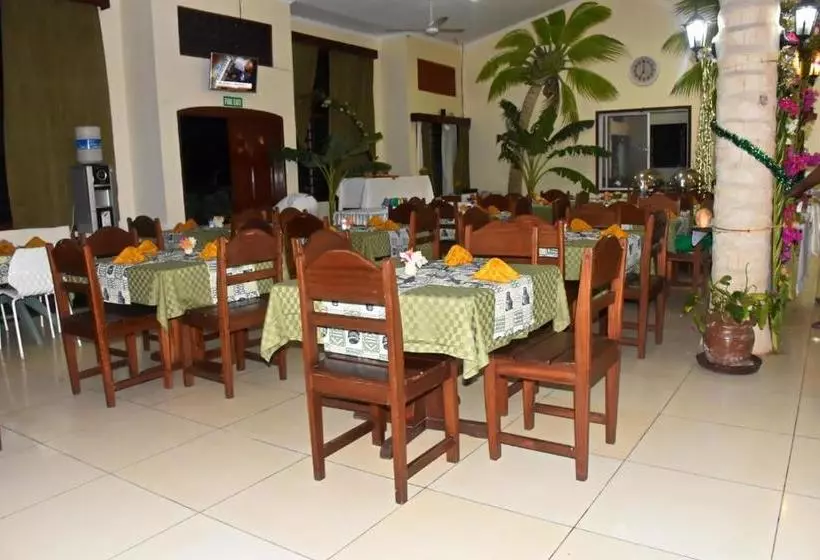هتل Watamu Adventist Beach Resort