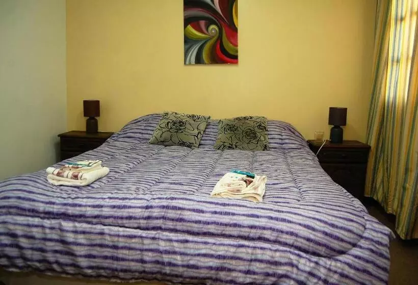 Laguna Esmeralda B&b