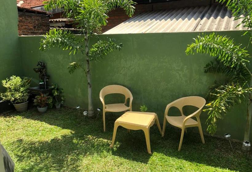 Pension Shenys Beach Villa