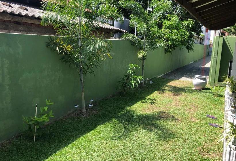 Pension Shenys Beach Villa