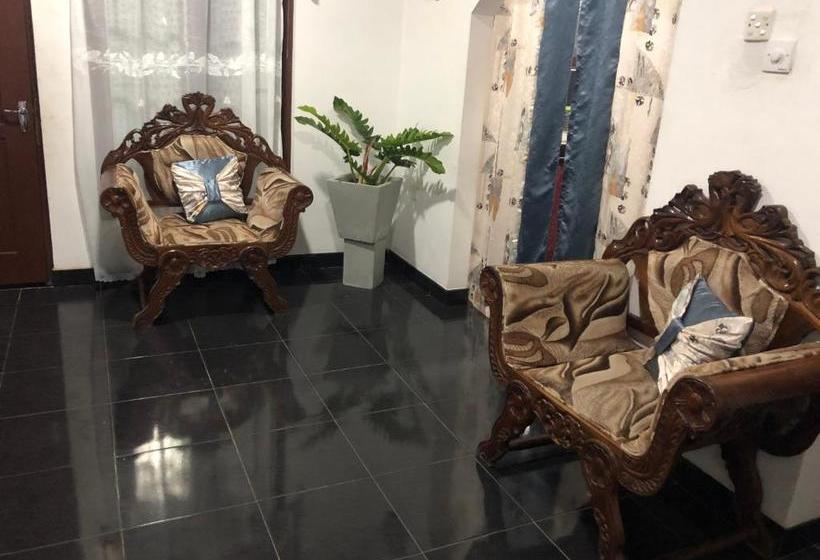 Pension Shenys Beach Villa