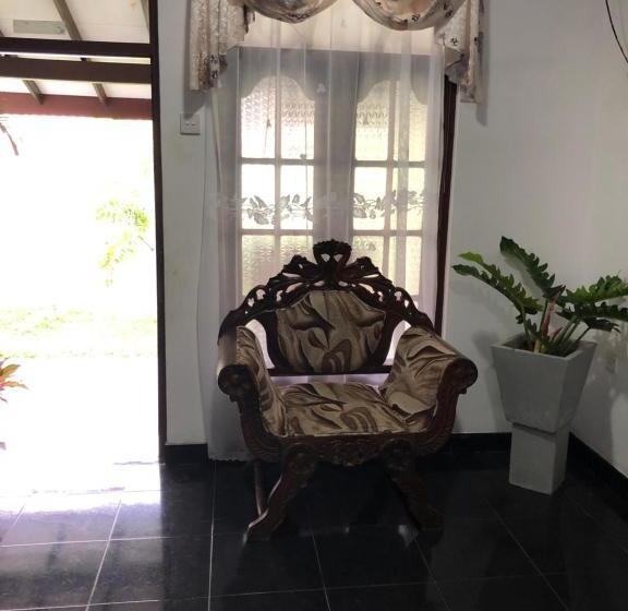 Pension Shenys Beach Villa