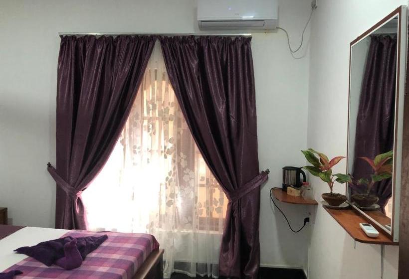 Pension Shenys Beach Villa