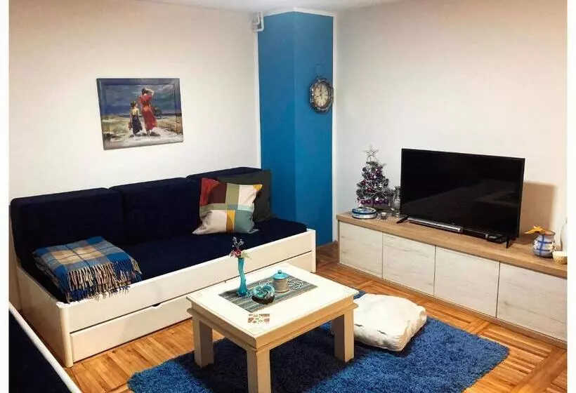 Vila Jelena, Tara