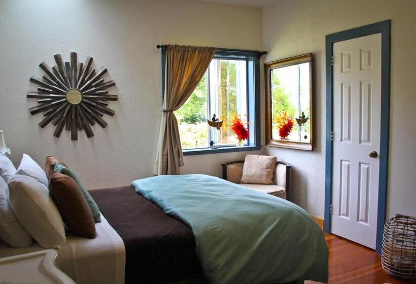 مبيت وإفطار Lost Whale Inn