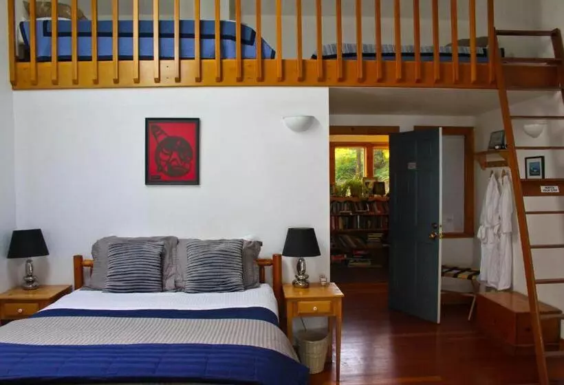 Aamiaismajoitus (B&B) Lost Whale Inn