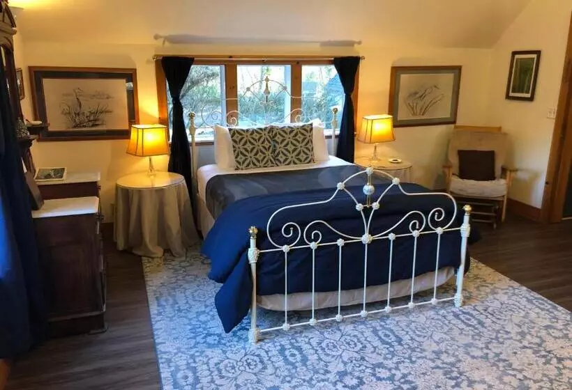 Aamiaismajoitus (B&B) Lost Whale Inn