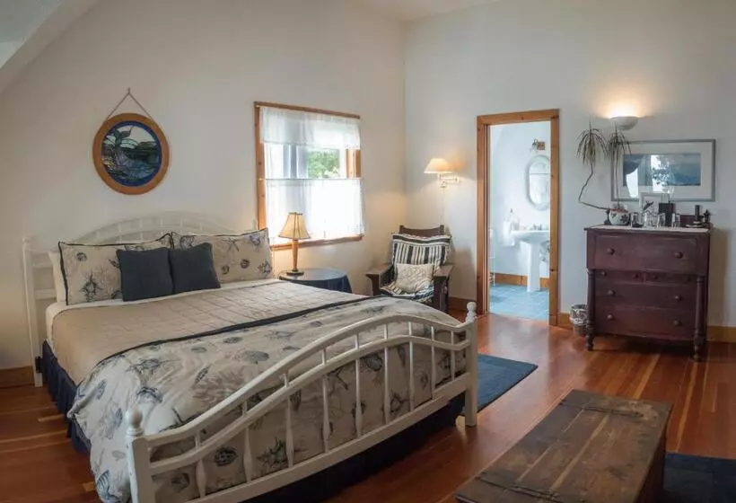 Aamiaismajoitus (B&B) Lost Whale Inn