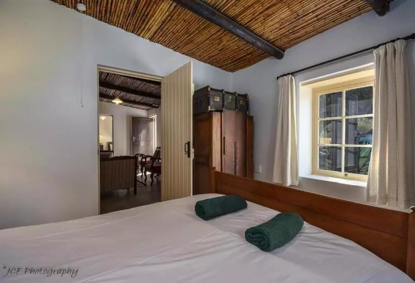ホテル Matjiesvlei Cottages