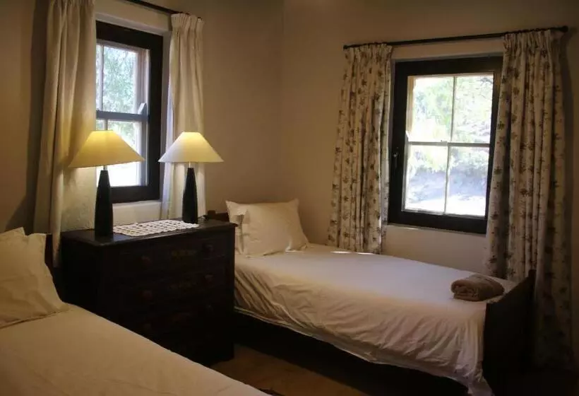 ホテル Matjiesvlei Cottages