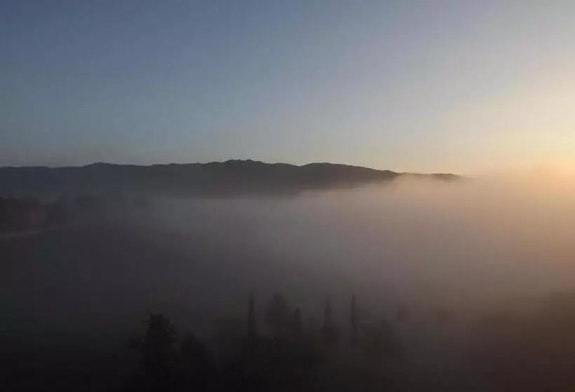 هتل Tenuta I Lecci