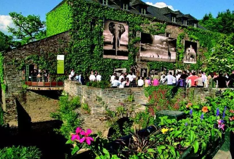 ホテル The Storyteller Apartment Chateau Le Mur