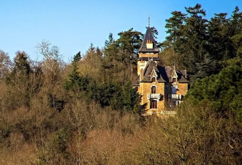 ホテル The Storyteller Apartment Chateau Le Mur