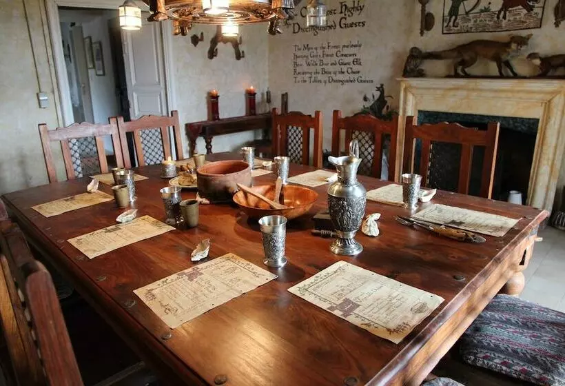 ホテル The Storyteller Apartment Chateau Le Mur