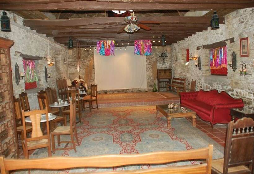 Отель The Storyteller Apartment Chateau Le Mur