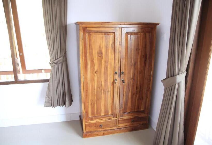 Pensionat Amed Paradise Warung & House Bali