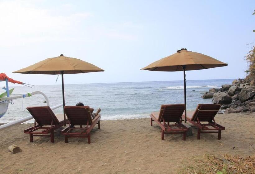 Pensionat Amed Paradise Warung & House Bali