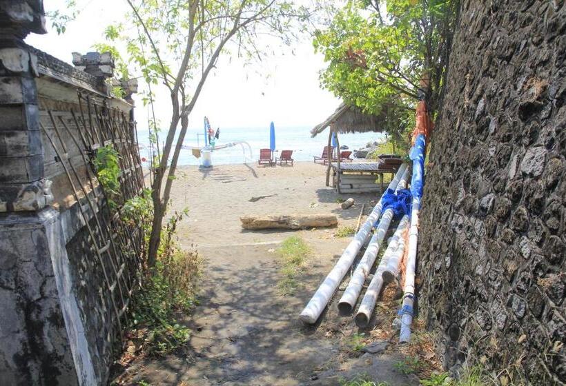 Pensionat Amed Paradise Warung & House Bali