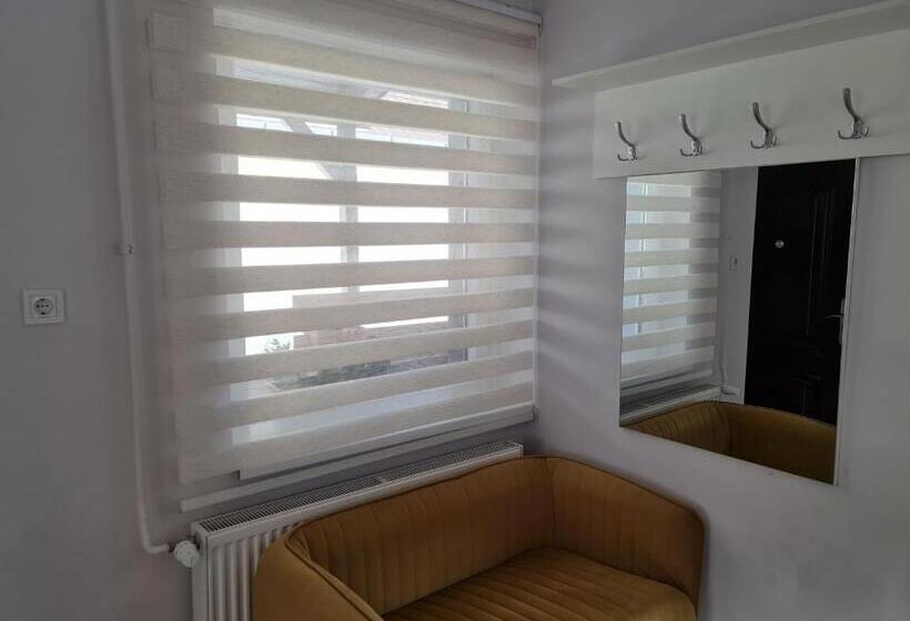 بنسيون Borostyán Vendégház