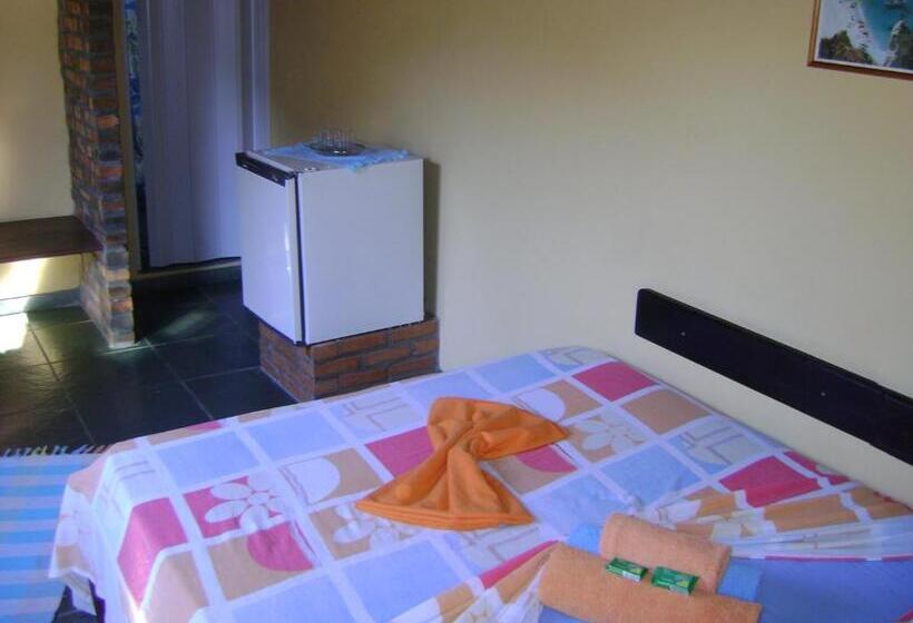 پانسیون Estalagem Tatuí