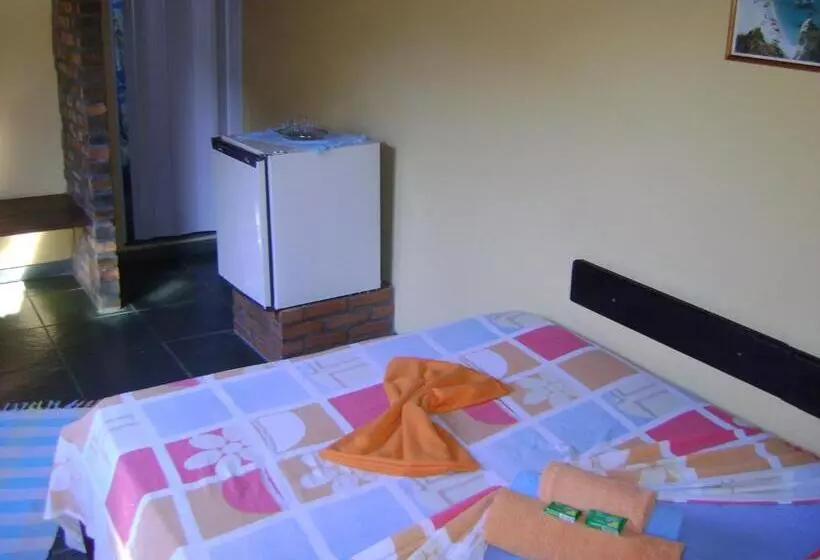 پانسیون Estalagem Tatuí