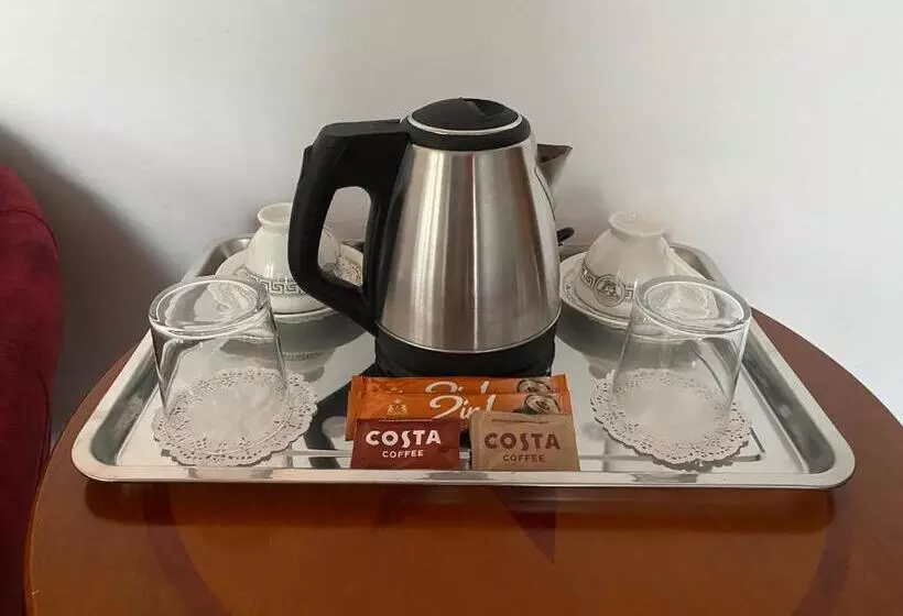 پانسیون Family Hotel May