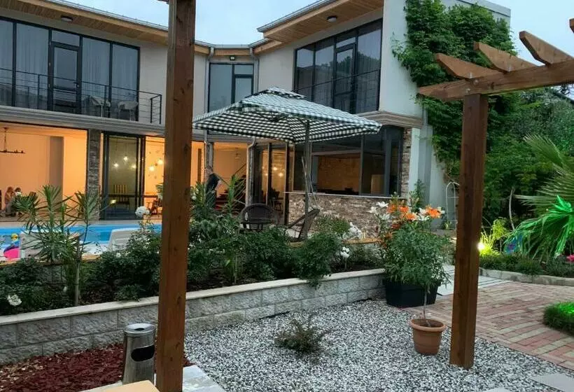 پانسیون Guest House Smile