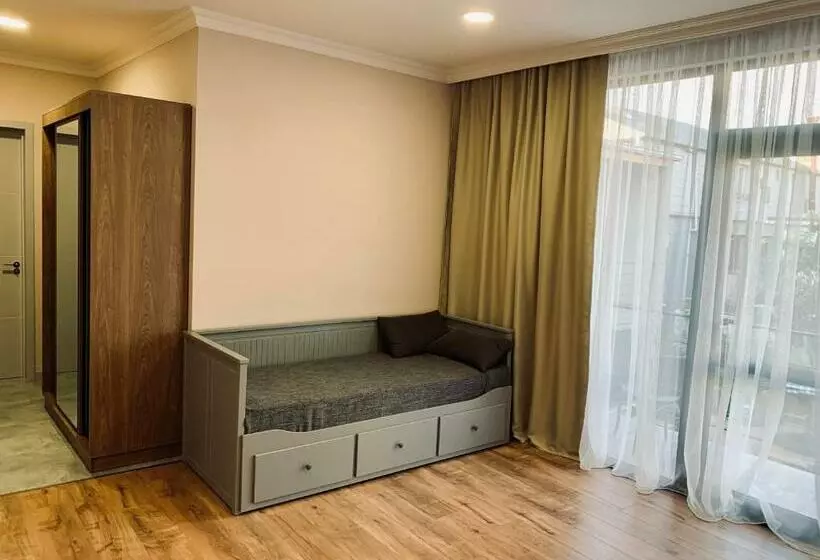 پانسیون Guest House Smile