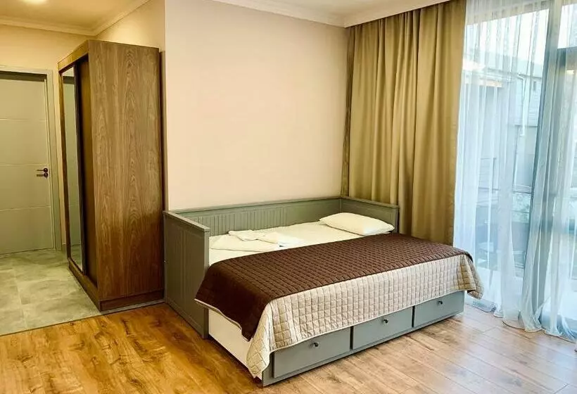 پانسیون Guest House Smile