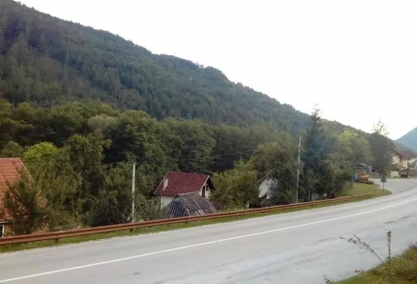 پانسیون Apartman Ana