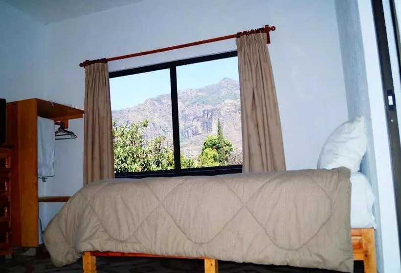 ペンション Hospedaje La Hoja