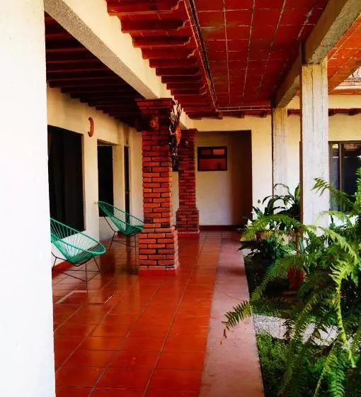 ペンション Hospedaje La Hoja