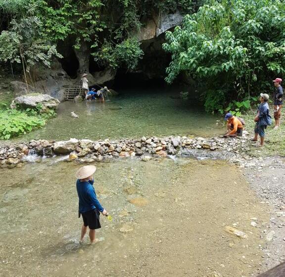 פנסיון Lattanavongsa Guesthouse And Bungalows