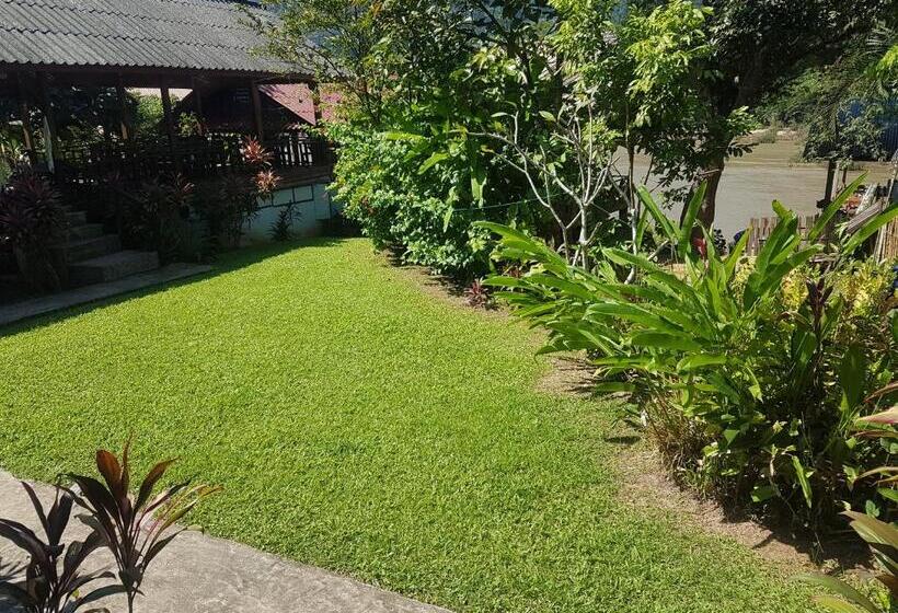 פנסיון Lattanavongsa Guesthouse And Bungalows